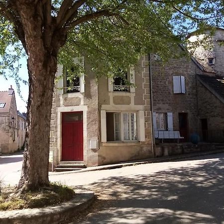 Gite Sous L' Orme Asquins Екстер'єр фото