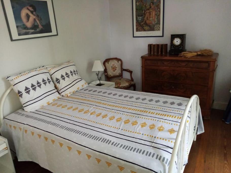 Gite Sous L' Orme Asquins Екстер'єр фото